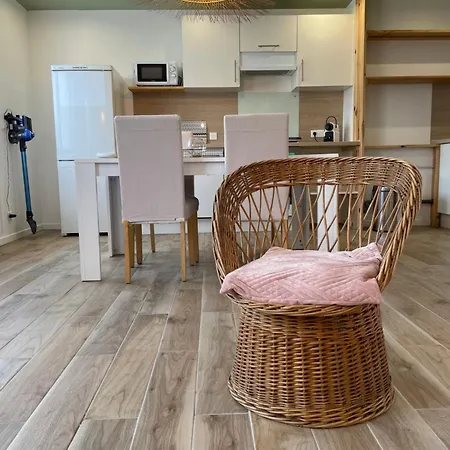 Alloappartmeuble Stpol アパート *